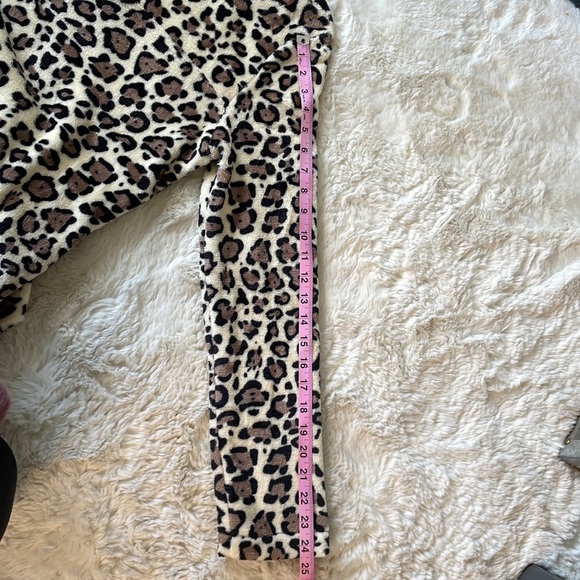 Leopard print pullover - Picture 9 of 9